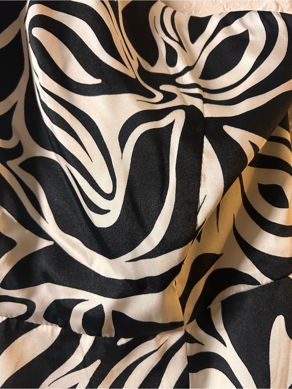NWT Donna Morgan Midi Dress🤍🖤 - Picture 8 of 13